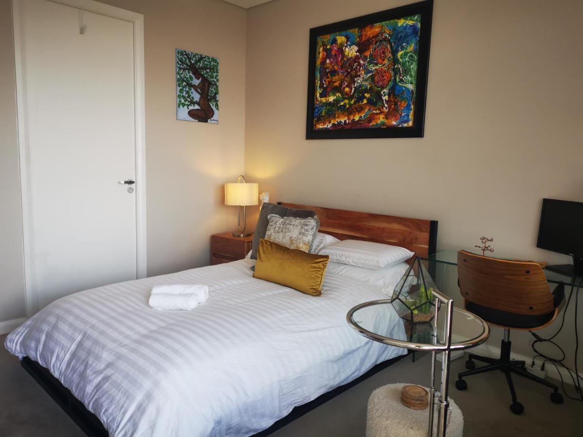 Apartment 1503-menlyn Maine Luxurious
